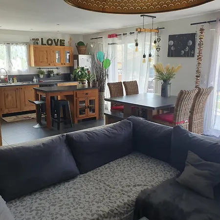 Très Belle Avec Piscine Et Jaccuzi Villa