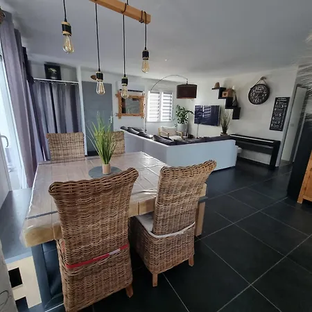 Vila Tres Belle Avec Piscine Et Jaccuzi
