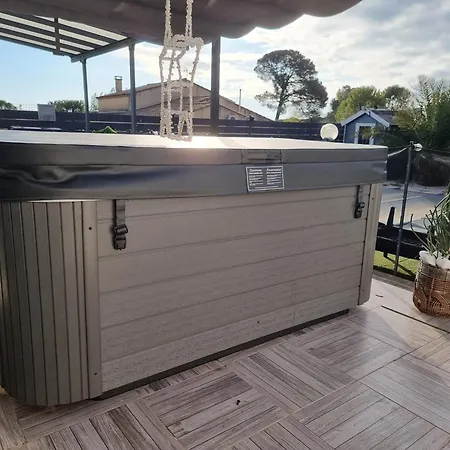 Tres Belle Avec Piscine Et Jaccuzi *
