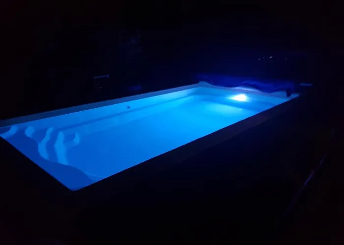 Tres Belle Avec Piscine Et Jaccuzi *