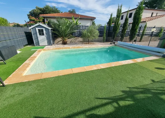 Вилла Tres Belle Avec Piscine Et Jaccuzi Liouc