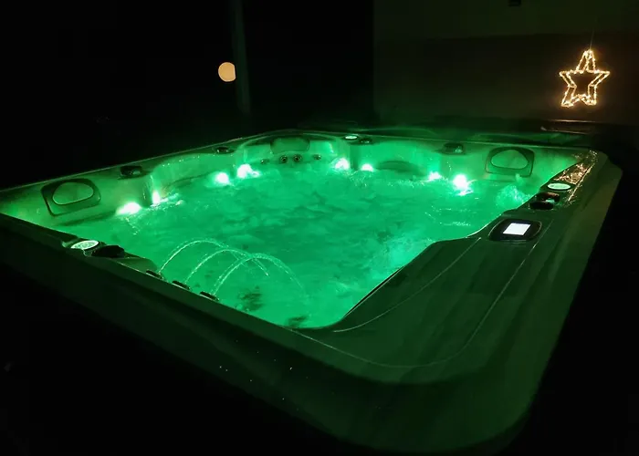 Tres Belle Avec Piscine Et Jaccuzi Вилла